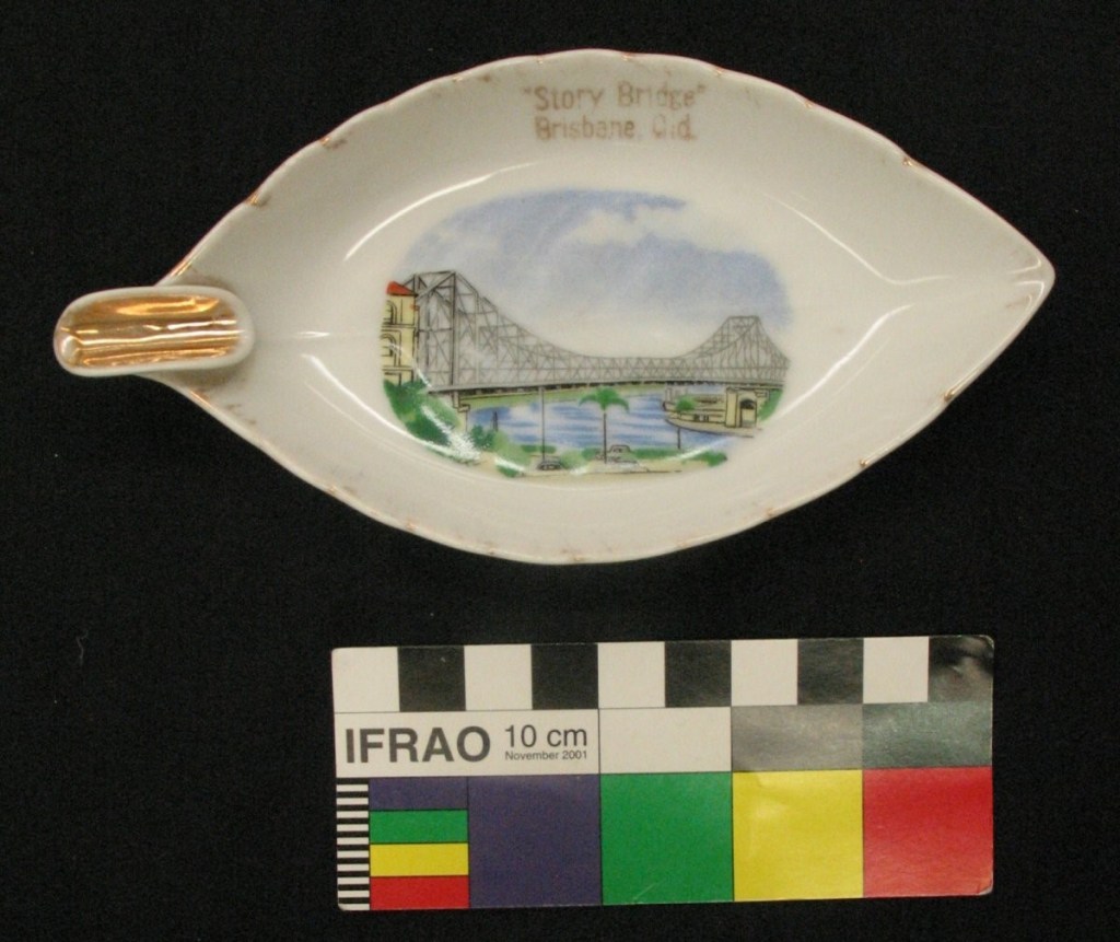 Tourist memorabilia of the story bridge.